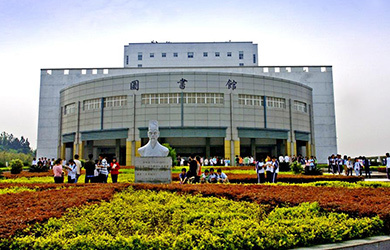 江西中醫(yī)藥大學(xué)在職研究生教育 傳承與創(chuàng)新并舉，助力中醫(yī)藥人才培養(yǎng)